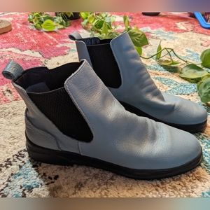 Leather Free People Chelsea boots